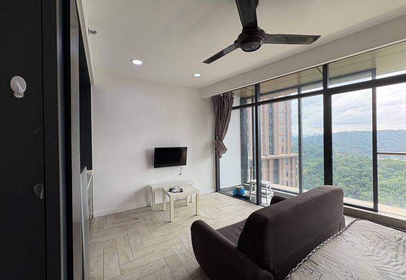 Crown Tower @ Empire City