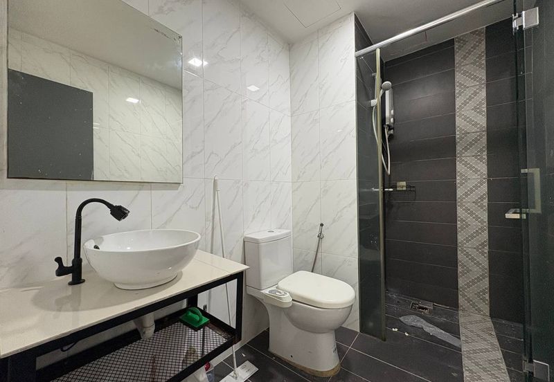 Crown Tower @ Empire City