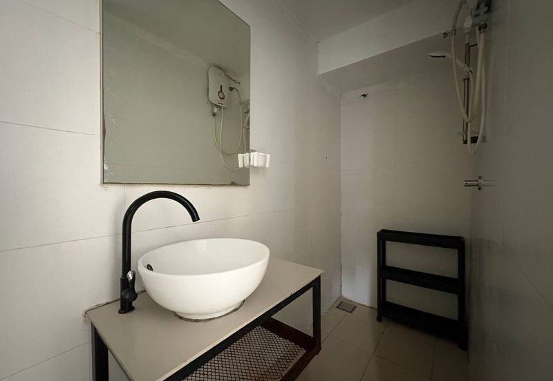 Colonial @ Empire city