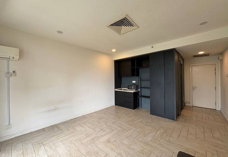 Crown Tower @ Empire City