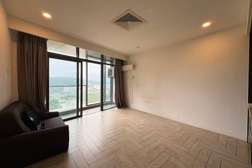 Crown Tower @ Empire City