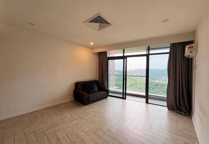 Crown Tower @ Empire City