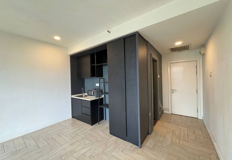 Crown Tower @ Empire City