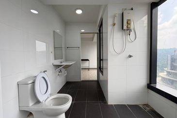 Halo Sunday @ Empire City