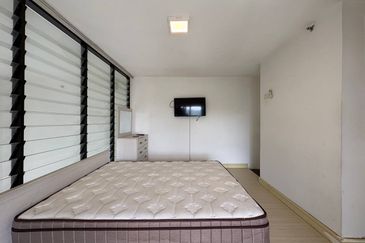 Colonial @ Empire city