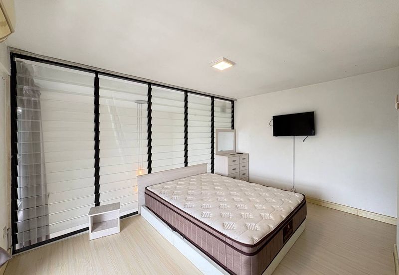 Colonial @ Empire city