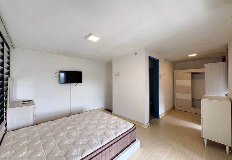 Colonial @ Empire city