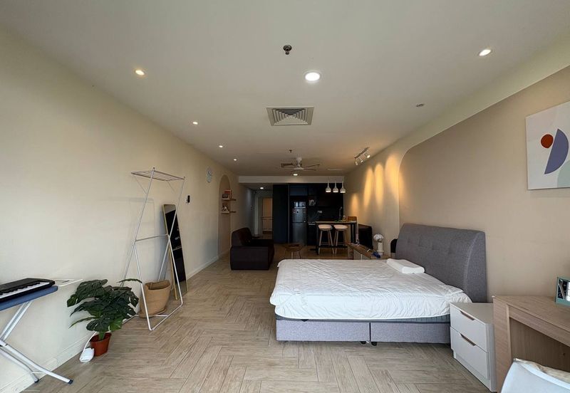 Crown Tower @ Empire City