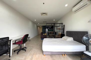 Crown Tower @ Empire City