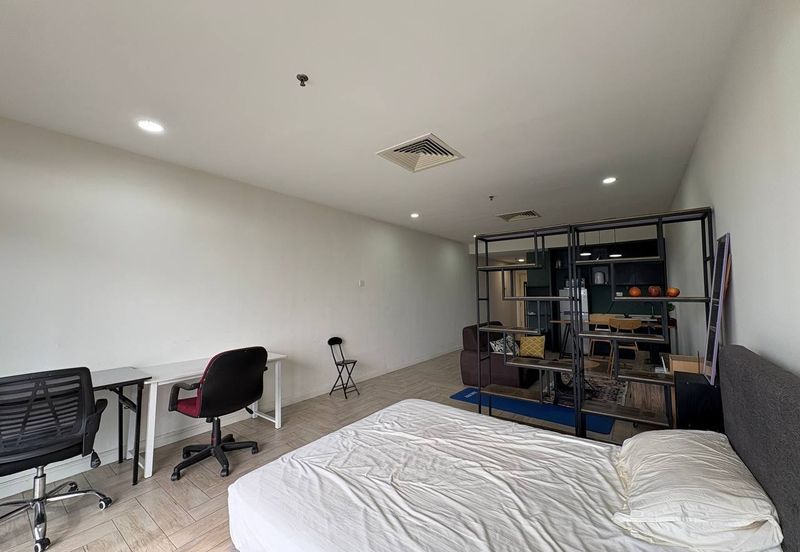 Crown Tower @ Empire City