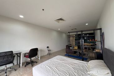 Crown Tower @ Empire City