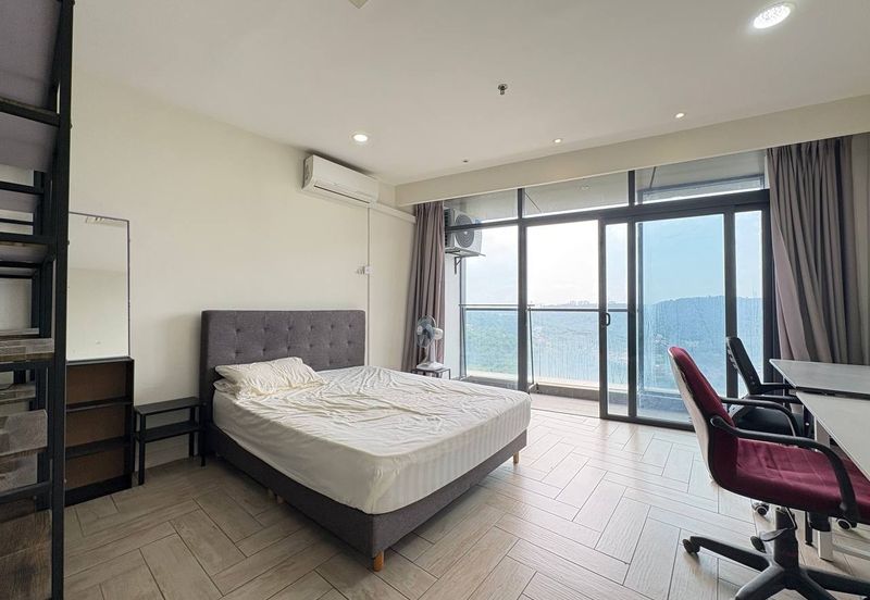 Crown Tower @ Empire City