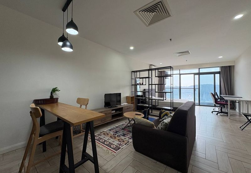 Crown Tower @ Empire City