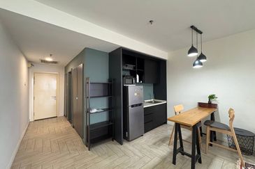 Crown Tower @ Empire City