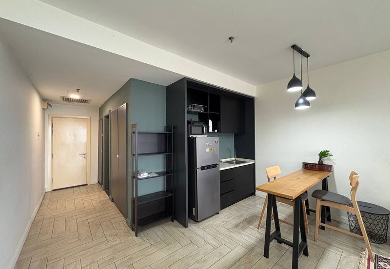 Crown Tower @ Empire City