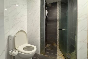 Crown Tower @ Empire City