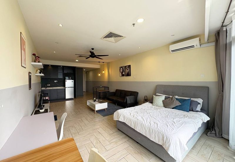 Crown Tower @ Empire City