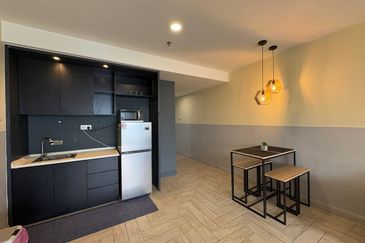 Crown Tower @ Empire City