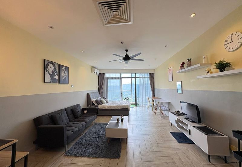 Crown Tower @ Empire City