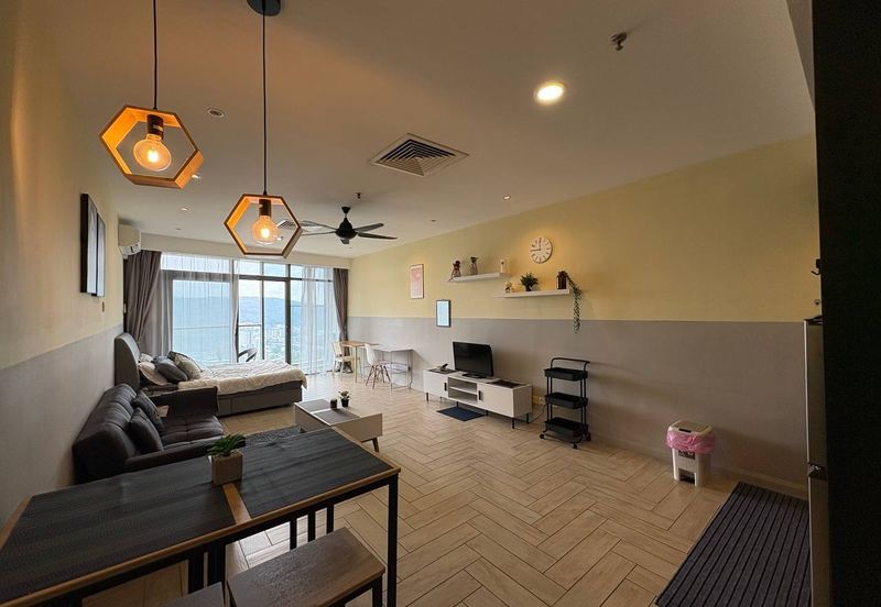 Crown Tower @ Empire City