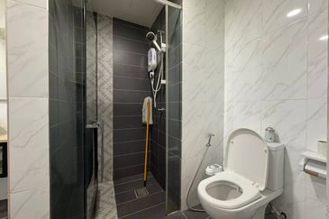 Crown Tower @ Empire City