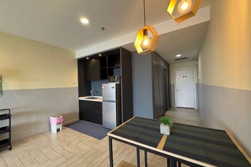 Crown Tower @ Empire City