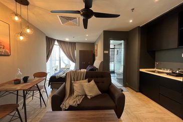 Crown Tower @ Empire City