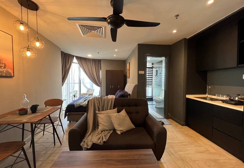 Crown Tower @ Empire City