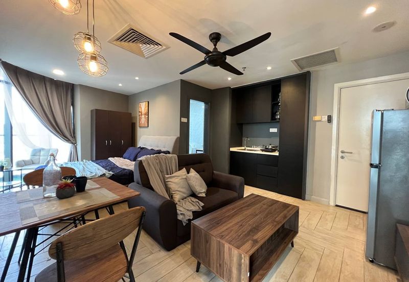 Crown Tower @ Empire City