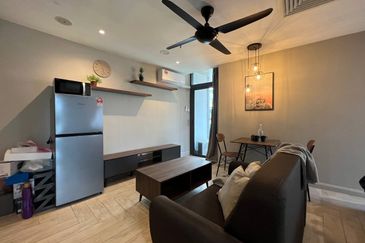 Crown Tower @ Empire City