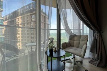 Crown Tower @ Empire City