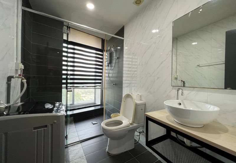 Crown Tower @ Empire City