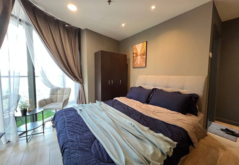 Crown Tower @ Empire City