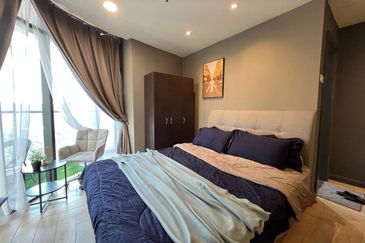 Crown Tower @ Empire City