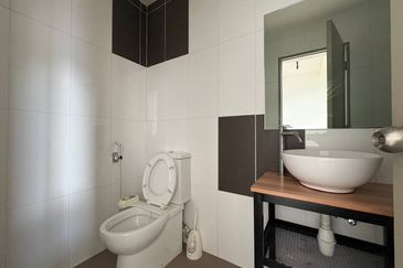 Tower M, Empire City