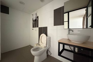 Tower M, Empire City