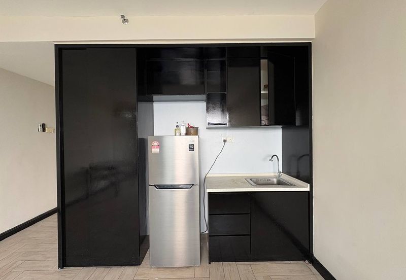 Crown Tower @ Empire City