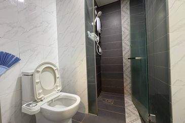 Crown Tower @ Empire City