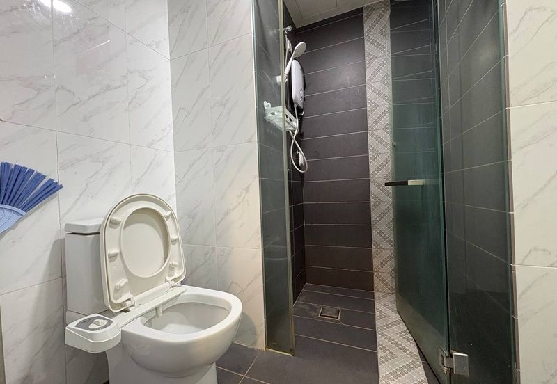 Crown Tower @ Empire City