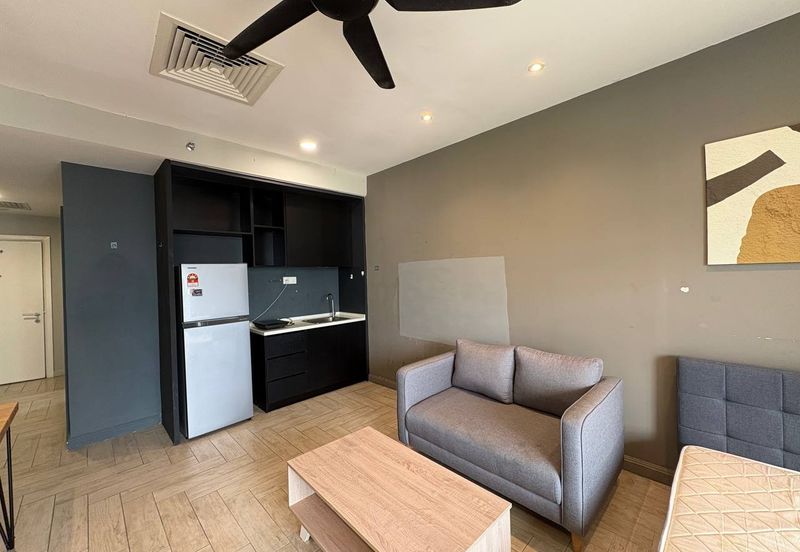 Crown Tower @ Empire City