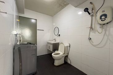 Halo Sunday @ Empire City