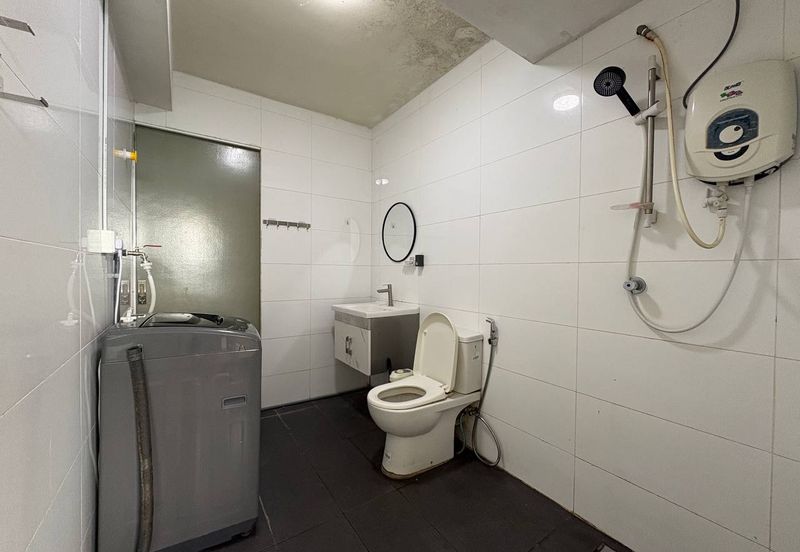 Halo Sunday @ Empire City