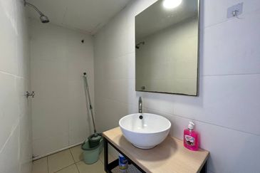 Colonial @ Empire city