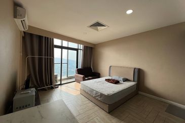 Crown Tower @ Empire City