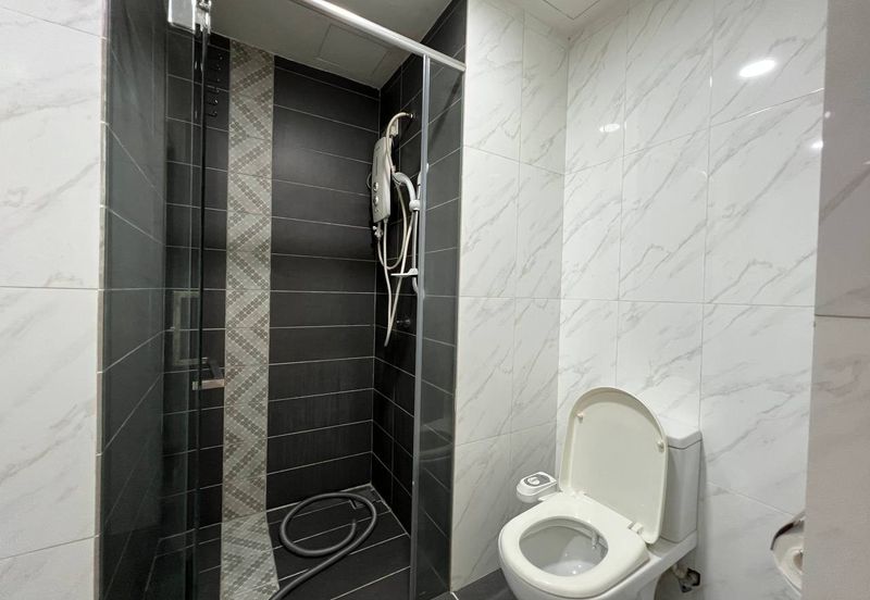 Crown Tower @ Empire City