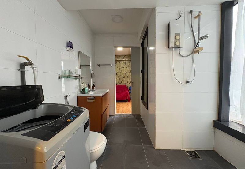 Halo Sunday @ Empire City