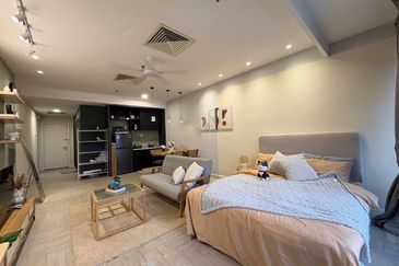 Crown Tower @ Empire City