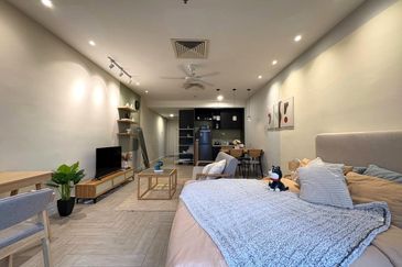 Crown Tower @ Empire City