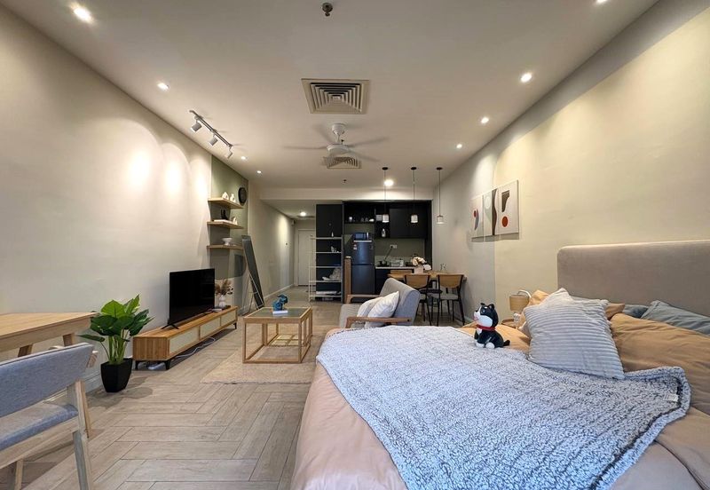 Crown Tower @ Empire City