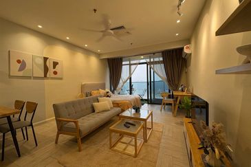 Crown Tower @ Empire City